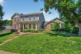 15327 Grantley Drive, Chesterfield, MO 63017