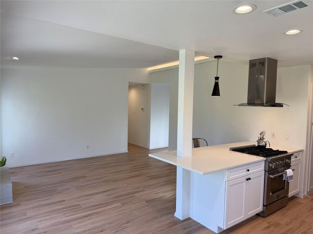 7313 Rhett PL, Austin, TX 78744