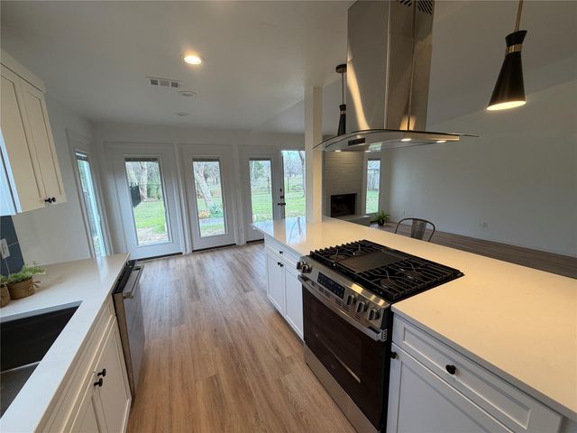 7313 Rhett PL, Austin, TX 78744