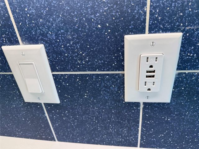 7313 Rhett PL, Austin, TX 78744