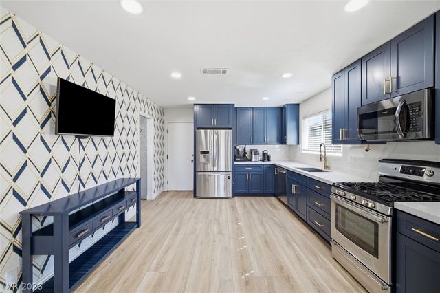 7624 Alina Avenue, Las Vegas, NV 89145