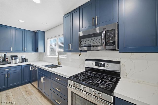 7624 Alina Avenue, Las Vegas, NV 89145