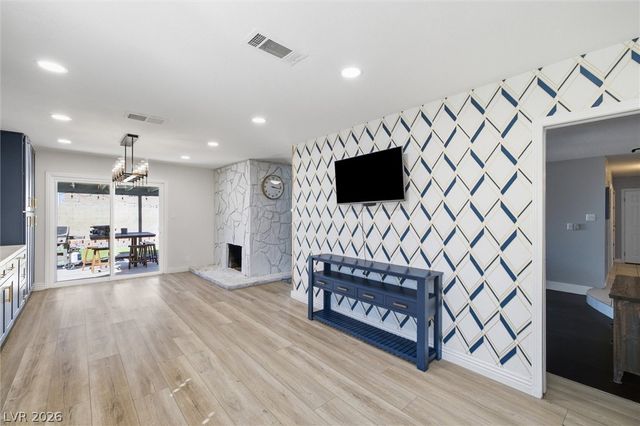 7624 Alina Avenue, Las Vegas, NV 89145