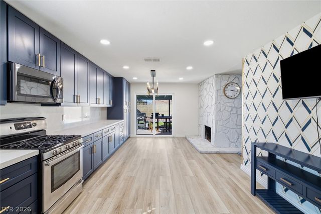 7624 Alina Avenue, Las Vegas, NV 89145
