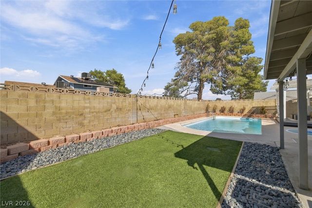 7624 Alina Avenue, Las Vegas, NV 89145
