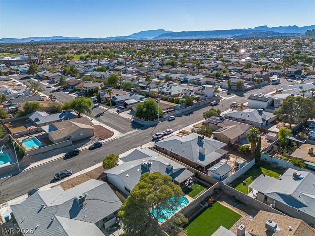 7624 Alina Avenue, Las Vegas, NV 89145