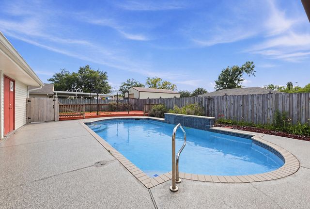 122 St Agnes Drive, Bourg, LA 70343