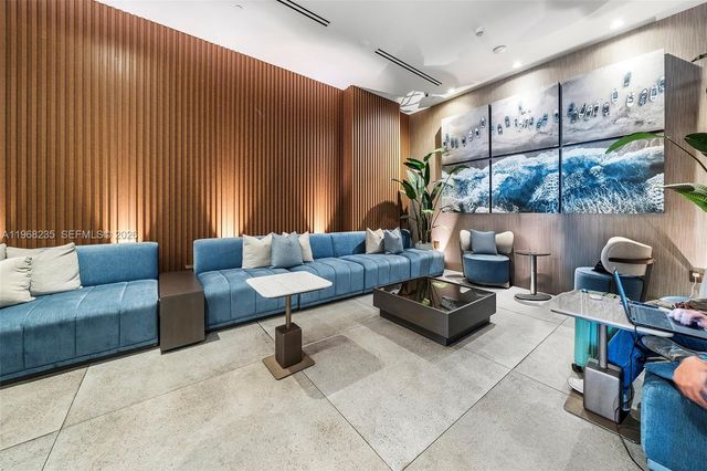 229 SW 9th St 208, Miami, FL 33130