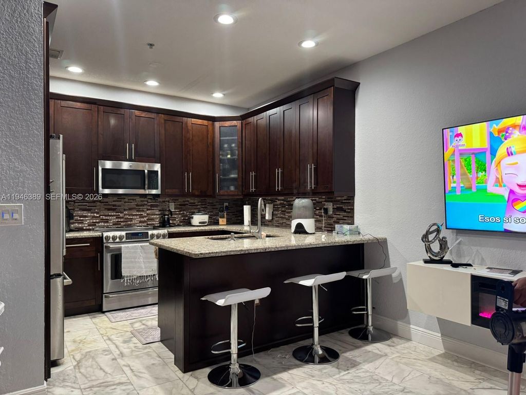 4301 SW 160th Ave 215, Miramar, FL 33027