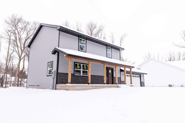 51249 Courtyard Lane, Elkhart, IN 46514