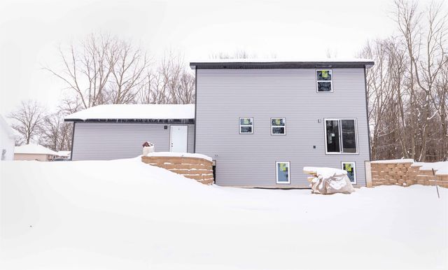 51249 Courtyard Lane, Elkhart, IN 46514