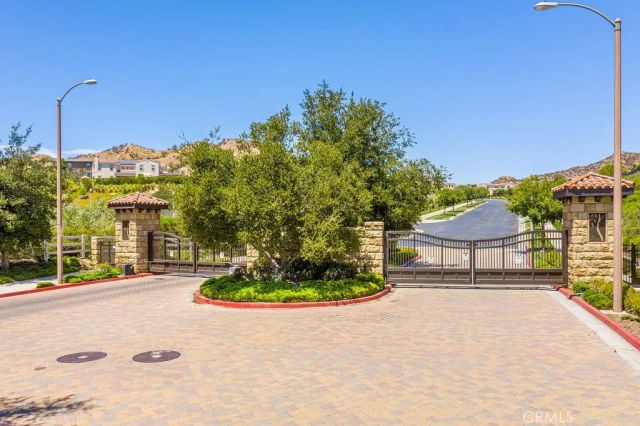 28426 Steel Lane, Valencia, CA 91354