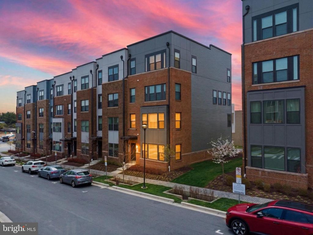 Image 1 of property listing at 16126 CONNORS WAY #87, Rockville, MD 20855