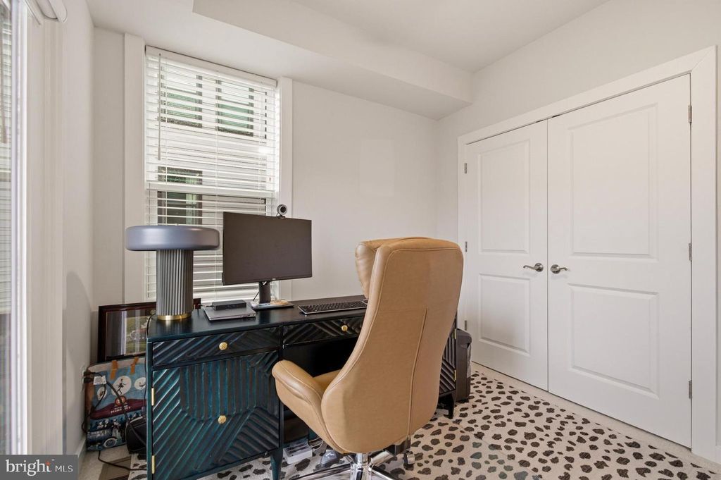 Image 27 of property listing at 16126 CONNORS WAY #87, Rockville, MD 20855