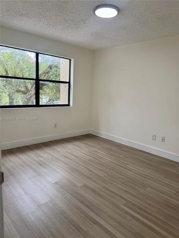 605 Ives Dairy Rd 306-7, Miami, FL 33179