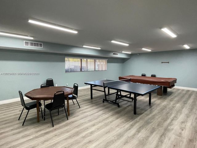 605 Ives Dairy Rd 306-7, Miami, FL 33179