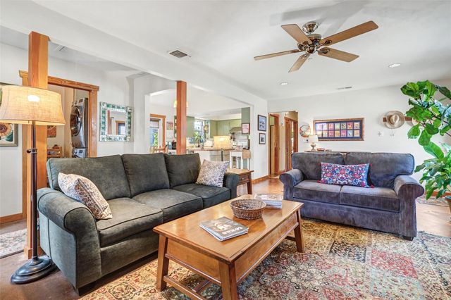 4621 Banister LN, Austin, TX 78745