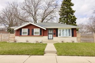 7100 W Acacia STREET, Milwaukee, WI 53223