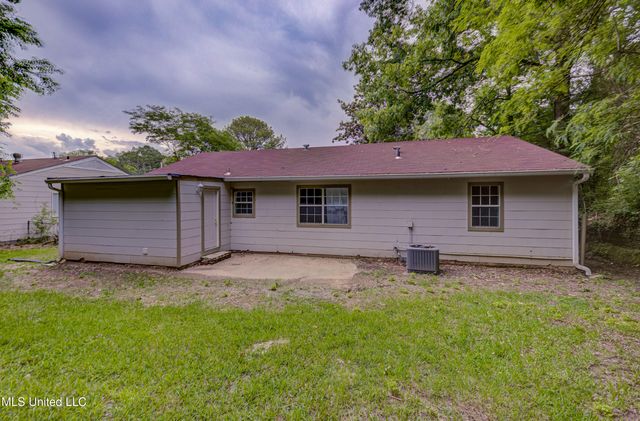123 Bering Street, Vicksburg, MS 39180
