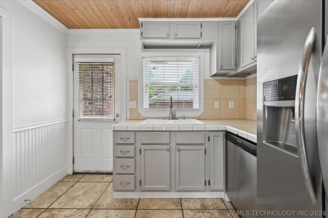 4385 S St Louis Avenue, Tulsa, OK 74105