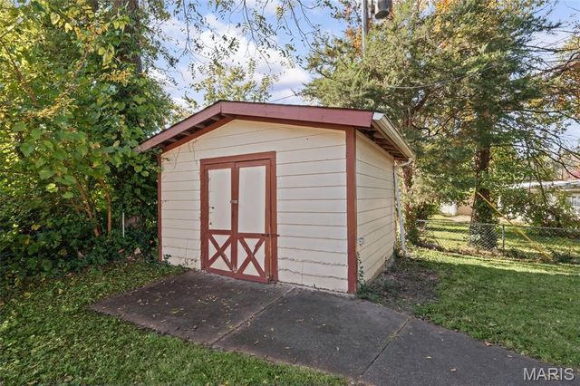 6661 Pepperidge Drive, Berkeley, MO 63134