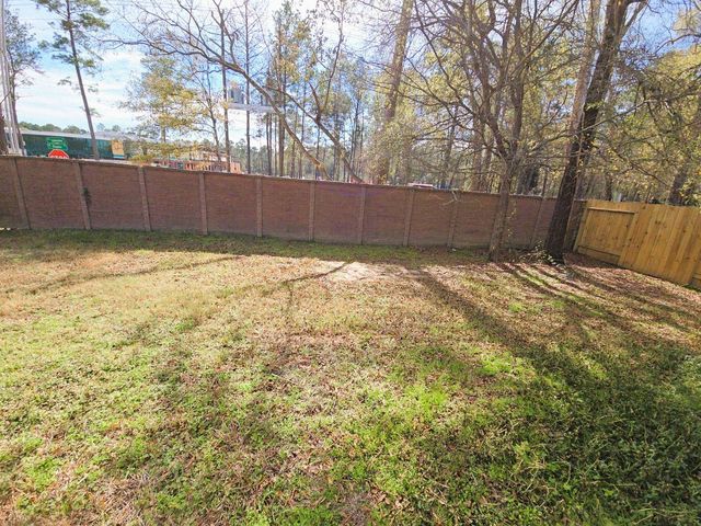810 Lightningbug Lane, Conroe, TX 77301