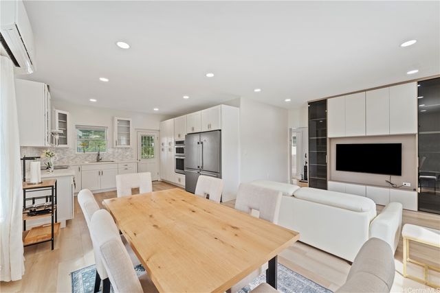 1686 Lewalani Drive, Honolulu, HI 96822