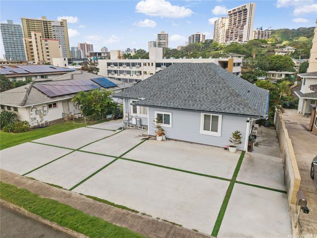 1686 Lewalani Drive, Honolulu, HI 96822