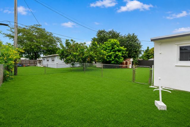 620 N 66th Avenue, Hollywood, FL 33024