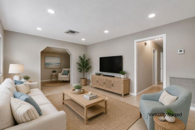 620 N 66th Avenue, Hollywood, FL 33024