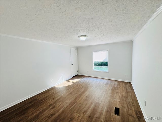 205 Ashwood Drive, Titus, AL 36080