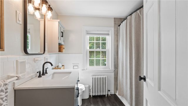 449 Pawtucket Avenue, East Providence, RI 02916