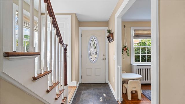 449 Pawtucket Avenue, East Providence, RI 02916