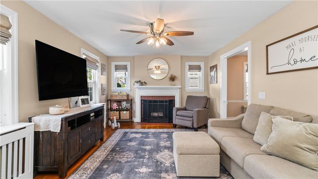 449 Pawtucket Avenue, East Providence, RI 02916