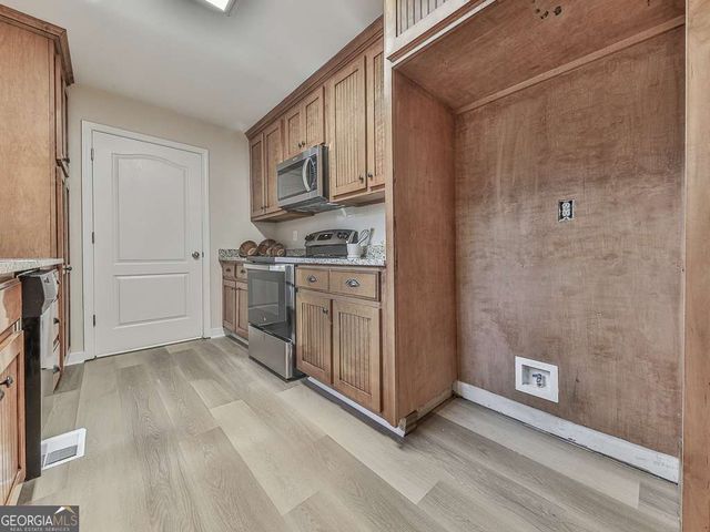 472 Crowe Springs Road, White, GA 30184