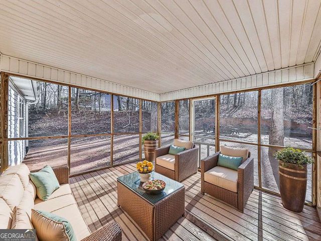 472 Crowe Springs Road, White, GA 30184