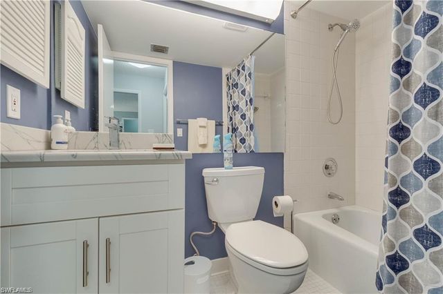1960 Bald Eagle DR 204A, Naples, FL 34105