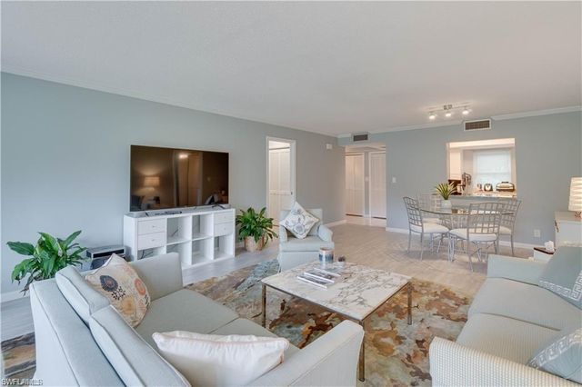 1960 Bald Eagle DR 204A, Naples, FL 34105