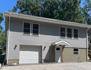5104 Greenwood Avenue, Valparaiso, IN 46383