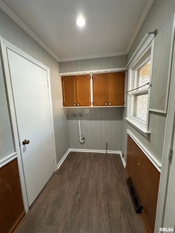 3135 W STARR Street, Peoria, IL 61605