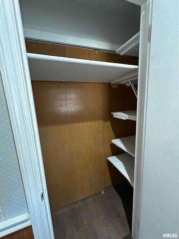 3135 W STARR Street, Peoria, IL 61605