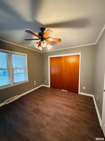 3135 W STARR Street, Peoria, IL 61605