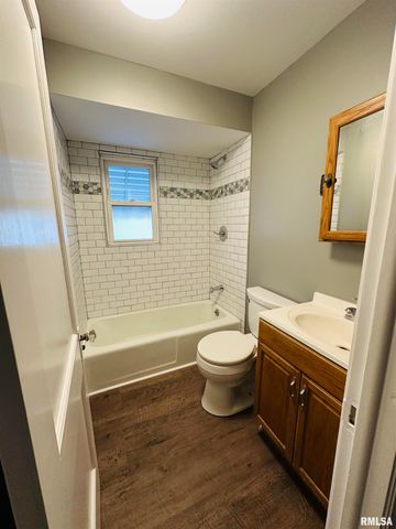 3135 W STARR Street, Peoria, IL 61605