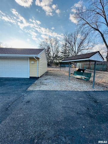 3135 W STARR Street, Peoria, IL 61605