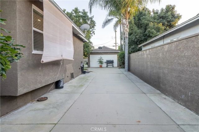 820 W Griswold Rd, Covina, CA 91722