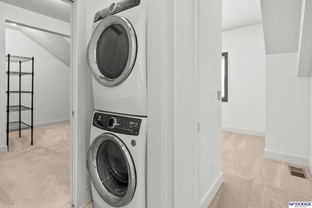 819 S 31 Street, Omaha, NE 68105