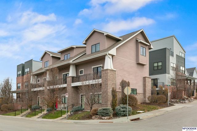 819 S 31 Street, Omaha, NE 68105