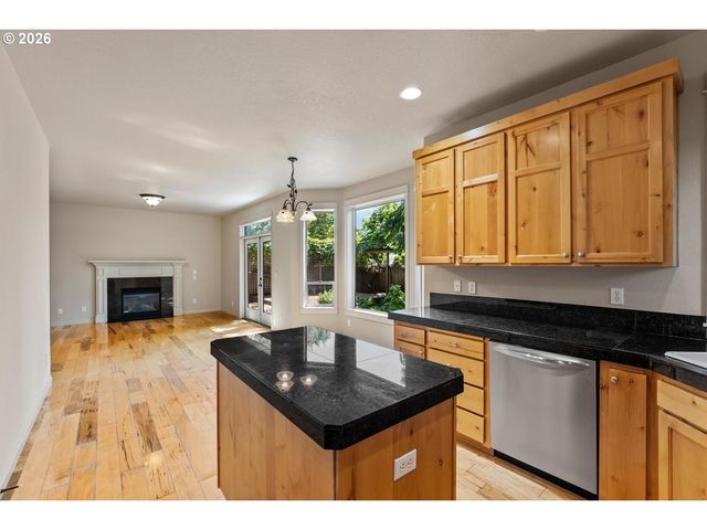 14927 Se CEDAR Ave, Milwaukie, OR 97267