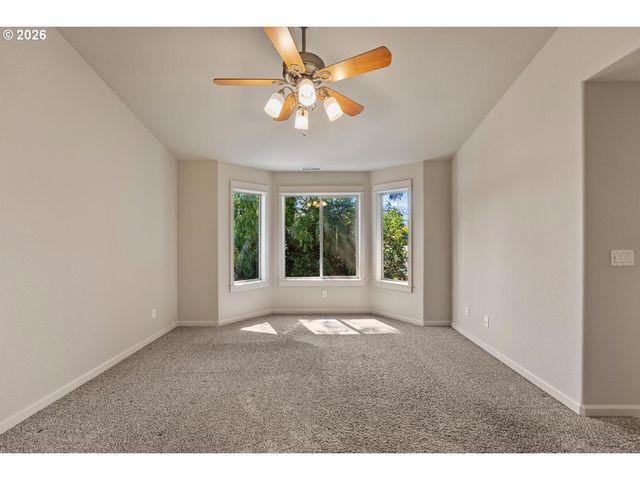 14927 Se CEDAR Ave, Milwaukie, OR 97267