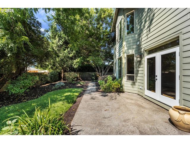 14927 Se CEDAR Ave, Milwaukie, OR 97267
